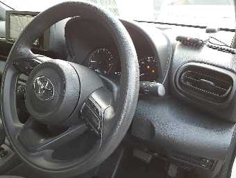 TOYOTA YARIS 2021 Image 7