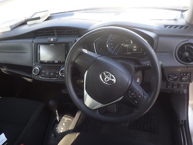 TOYOTA COROLLA AXIO 2018 Image 28
