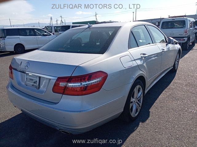 MERCEDES BENZ E CLASS 2010 Image 3