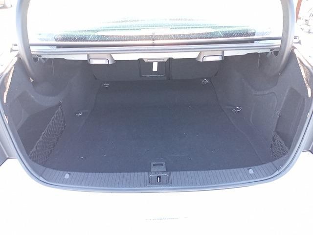 MERCEDES BENZ E CLASS 2010 Image 24