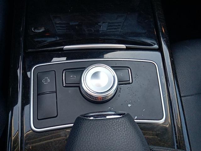 MERCEDES BENZ E CLASS 2010 Image 30