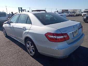 MERCEDES BENZ E CLASS 2010 Image 4