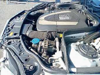 MERCEDES BENZ E CLASS 2010 Image 8