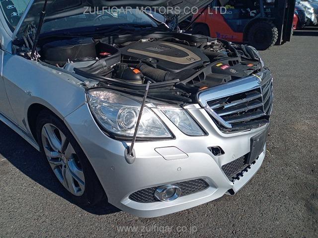 MERCEDES BENZ E CLASS 2010 Image 10