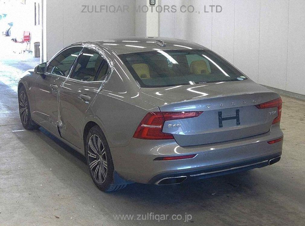 VOLVO S60 2020 Image 2