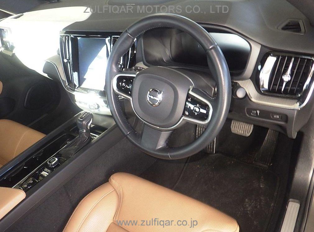 VOLVO S60 2020 Image 3