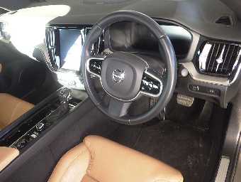 VOLVO S60 2020 Image 3