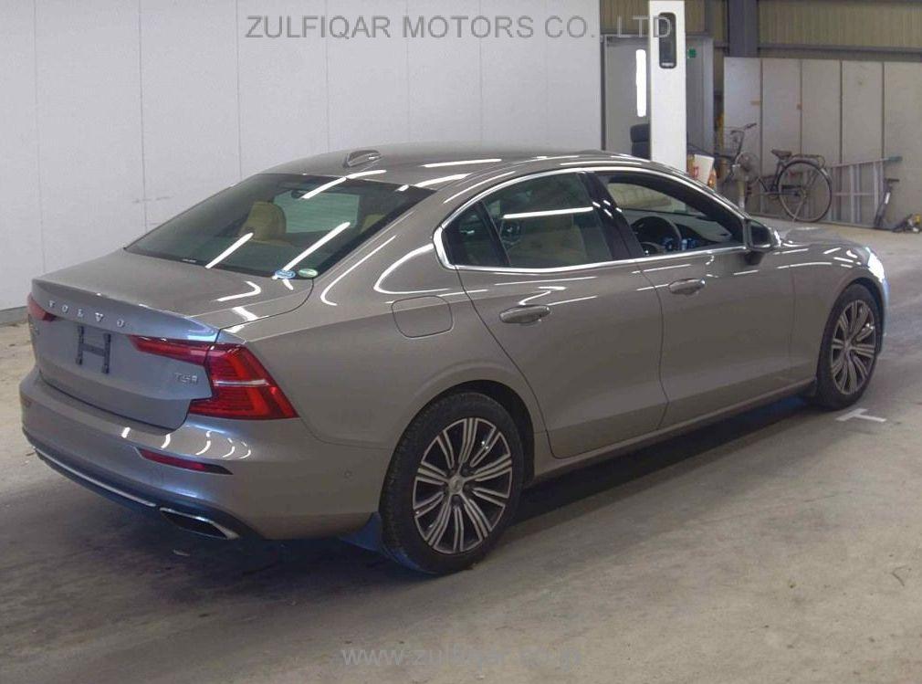 VOLVO S60 2020 Image 5