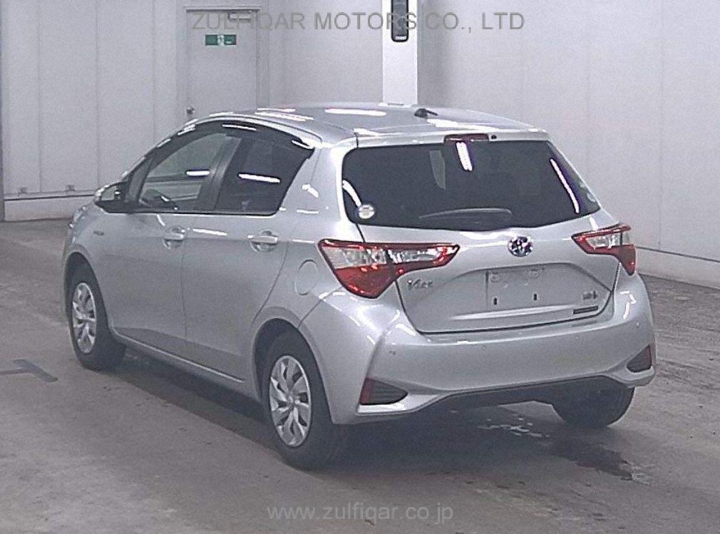 TOYOTA VITZ 2018 Image 2