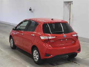 TOYOTA VITZ 2018 Image 2