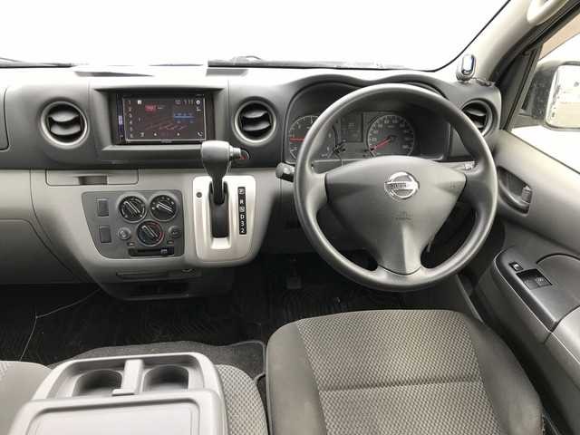 NISSAN NV350 CARAVAN 2019 Image 20