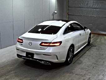 MERCEDES BENZ E CLASS 2019 Image 5