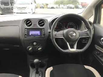 NISSAN NOTE 2018 Image 9