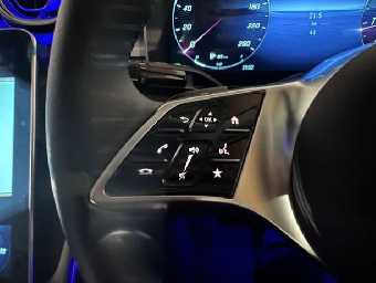 MERCEDES BENZ C CLASS 2022 Image 19