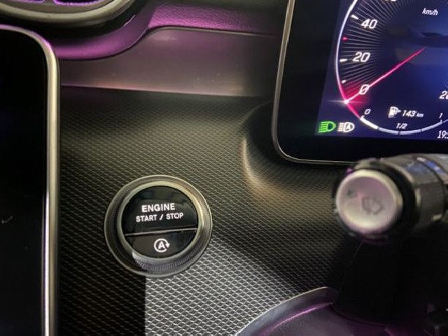 MERCEDES BENZ C CLASS 2022 Image 27