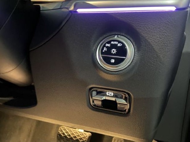 MERCEDES BENZ C CLASS 2022 Image 40