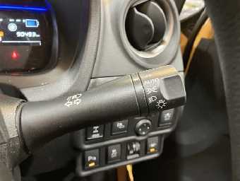 NISSAN NOTE 2019 Image 6