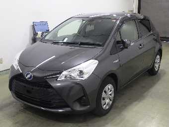 TOYOTA VITZ 2018 Image 4