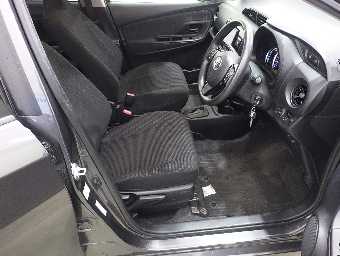 TOYOTA VITZ 2018 Image 6