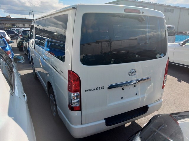 TOYOTA REGIUSACE 2014 Image 21