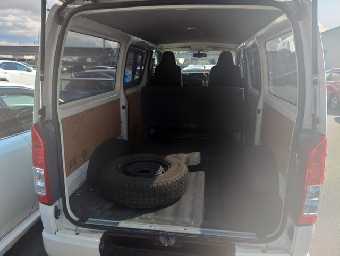 TOYOTA REGIUSACE 2014 Image 18