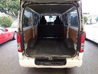 TOYOTA REGIUSACE 2014 Image 10