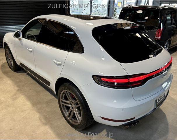 PORSCHE MACAN 2019 Image 22