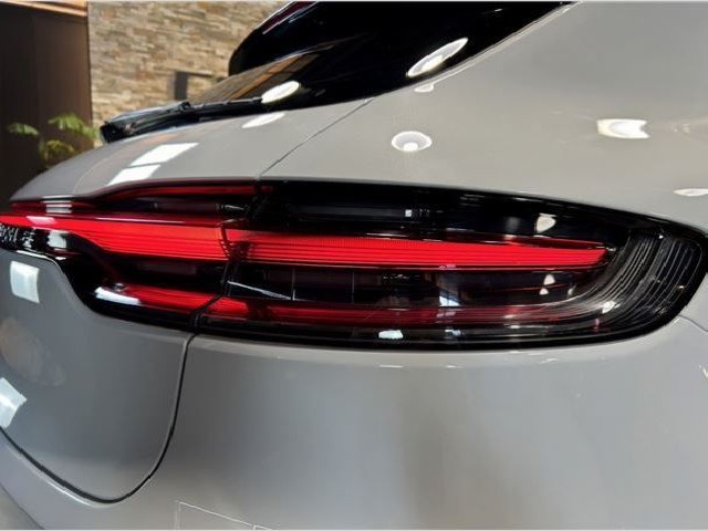 PORSCHE MACAN 2019 Image 28