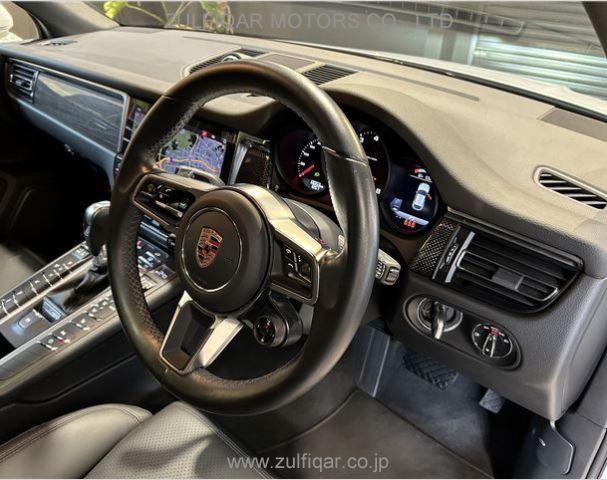 PORSCHE MACAN 2019 Image 39