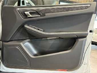 PORSCHE MACAN 2019 Image 36