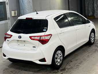 TOYOTA VITZ 2019 Image 5