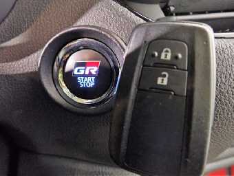 TOYOTA C-HR 2020 Image 11