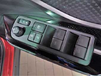 TOYOTA C-HR 2020 Image 27