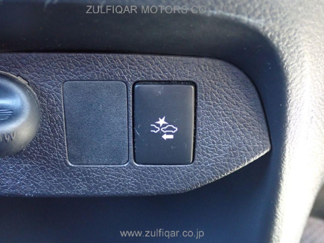 TOYOTA VITZ 2018 Image 10