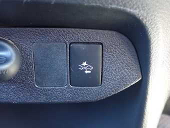 TOYOTA VITZ 2018 Image 10