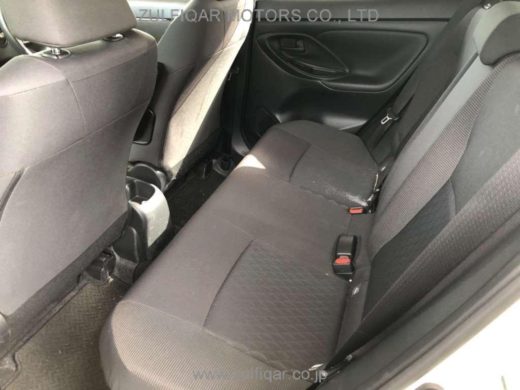 TOYOTA YARIS CROSS 2021 Image 8