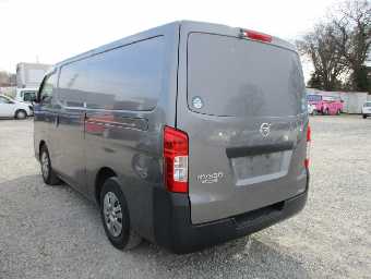 NISSAN NV350 CARAVAN 2017 Image 2