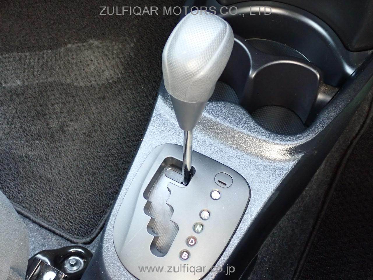 TOYOTA VITZ 2018 Image 9