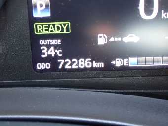 TOYOTA VITZ 2018 Image 10