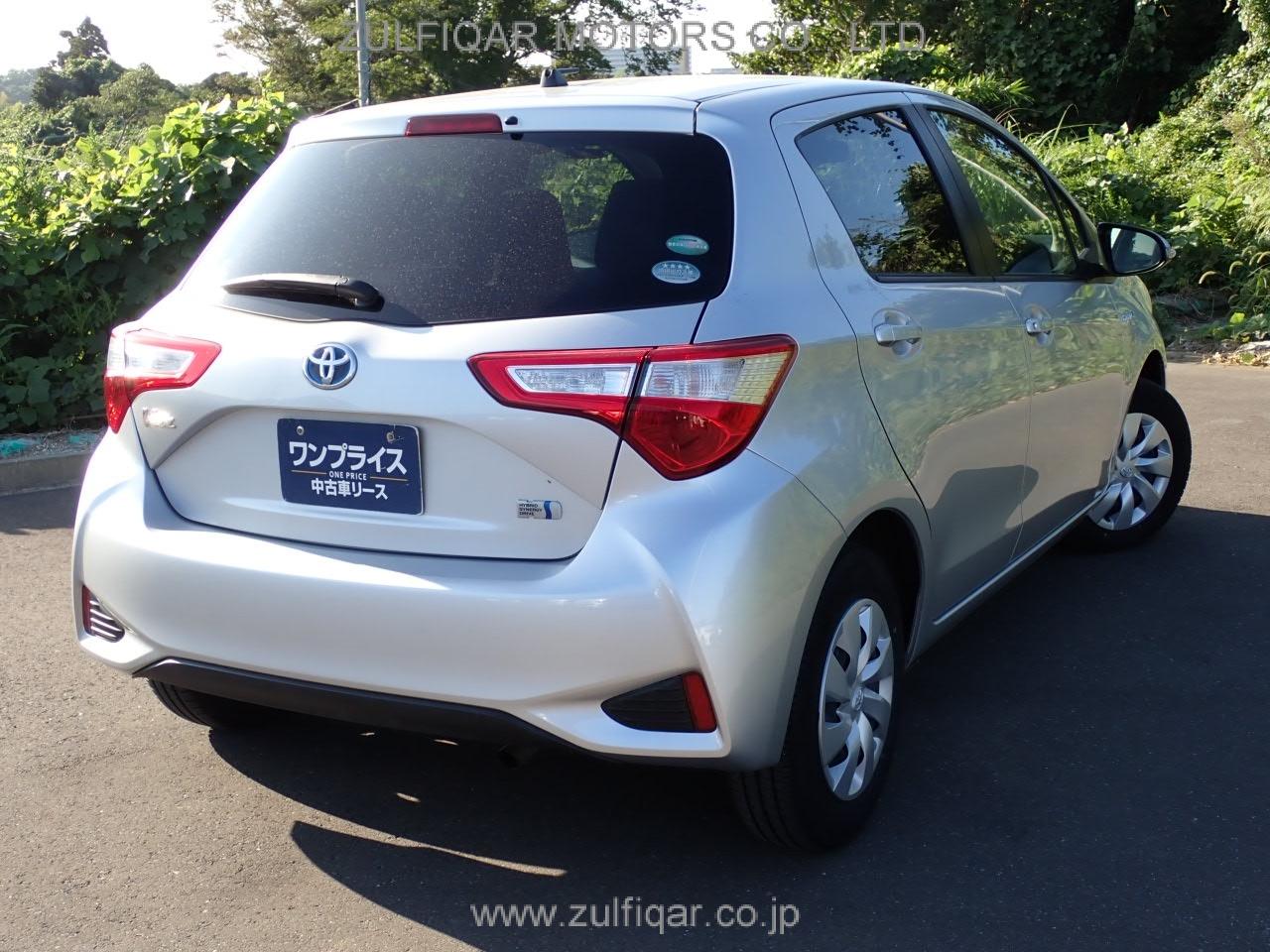 TOYOTA VITZ 2018 Image 2