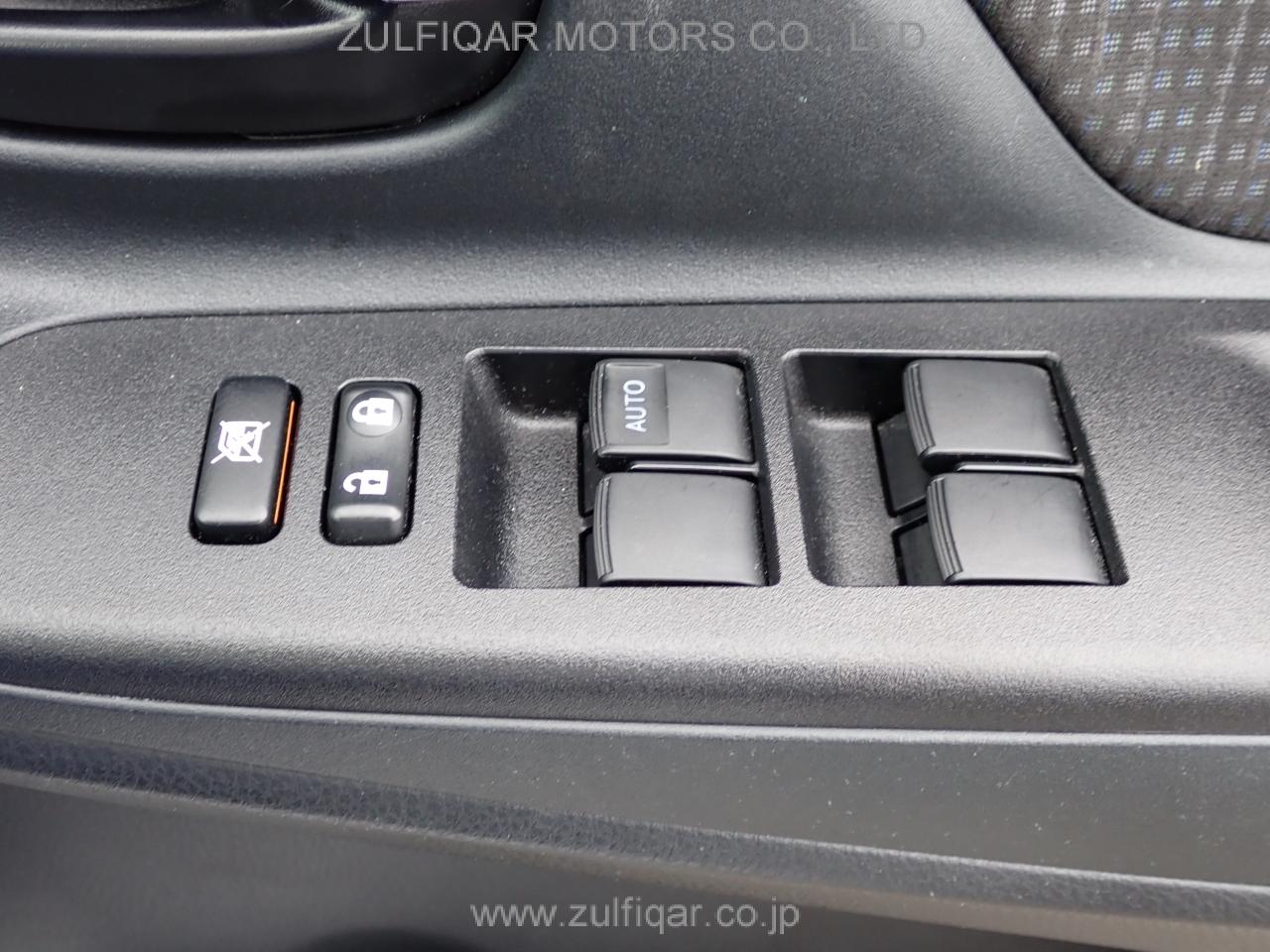 TOYOTA VITZ 2018 Image 11