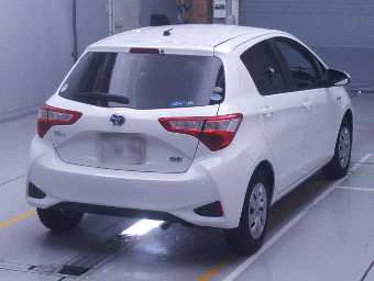 TOYOTA VITZ 2019 Image 2