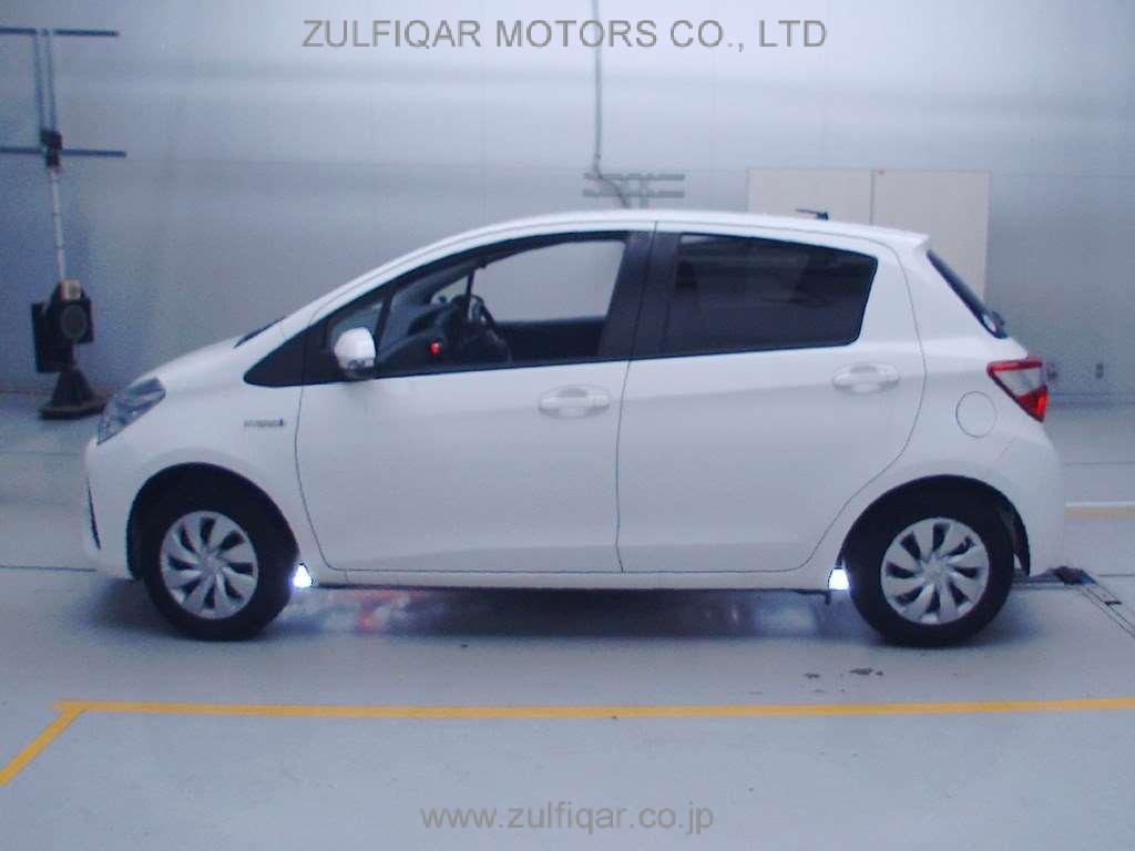 TOYOTA VITZ 2019 Image 4