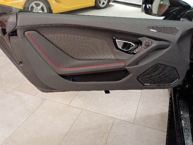 LAMBORGHINI HURACAN 2020 Image 32