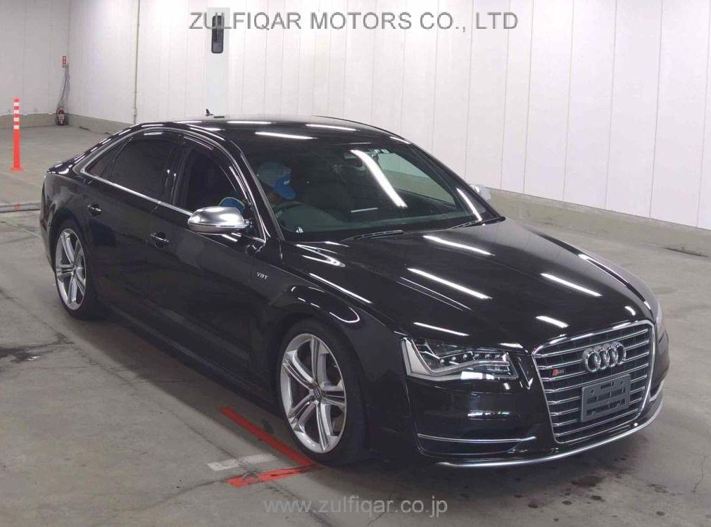 AUDI S8 2013 Image 1