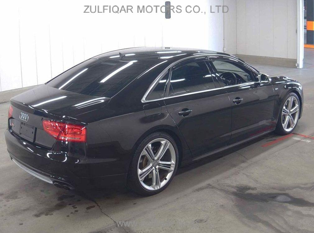 AUDI S8 2013 Image 5