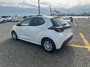 TOYOTA YARIS 2022 Image 13