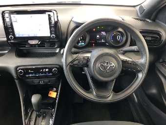 TOYOTA YARIS 2022 Image 6