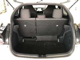 TOYOTA YARIS 2022 Image 9