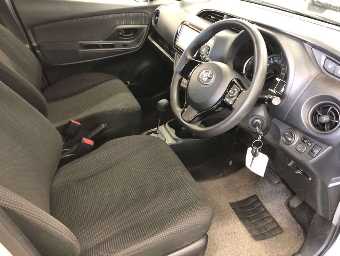 TOYOTA VITZ 2019 Image 5